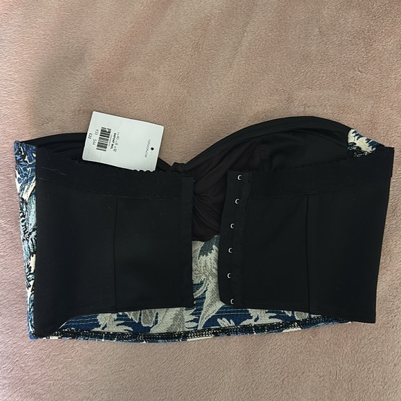 Topshop tropical crop top - Picture 2 of 3